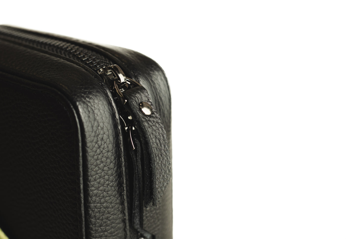 Akànjí Leather Tech Organiser